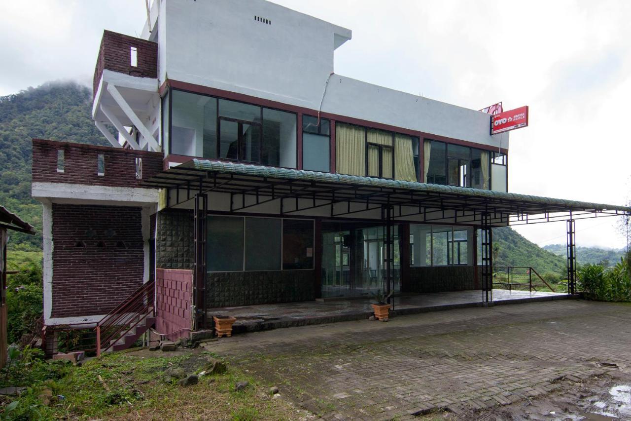 Oyo 1543 Sibayak Ncole Hotel Berastagi Exterior photo